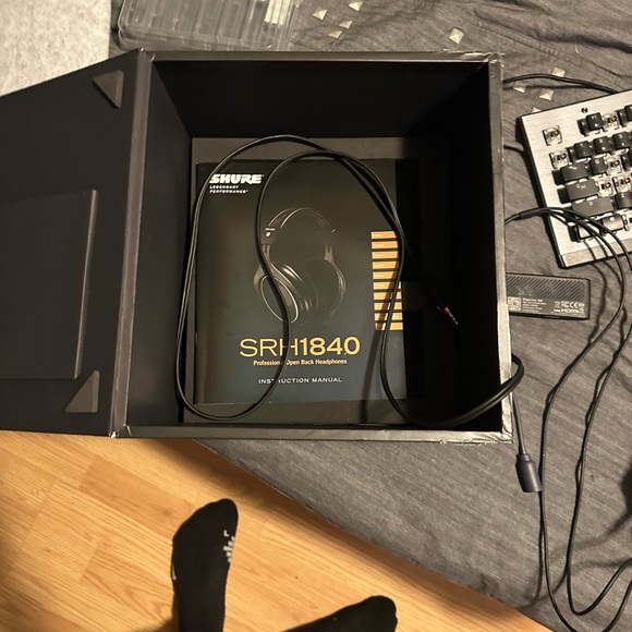 shure srh1840 studio headphones - Picture 4 of 4
